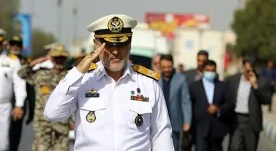 امیر وظیفه: اجازه ندادیم ناوهای آمریکایی به سمت ایران حرکت کنند