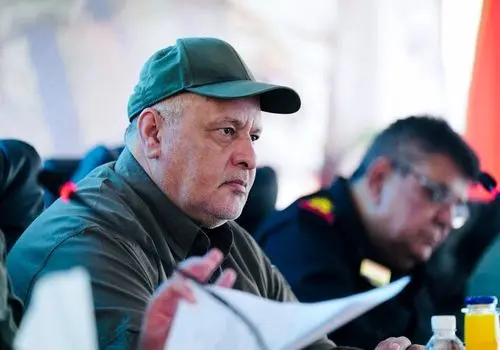  حضور فرماندهان الحشد الشعبی در کنسولگری ایران در بصره + عکس
