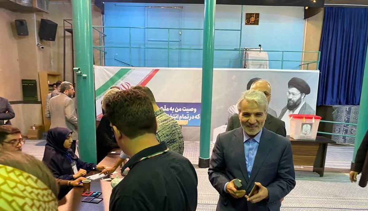 نوبخت رای خود را به صندوق انداخت