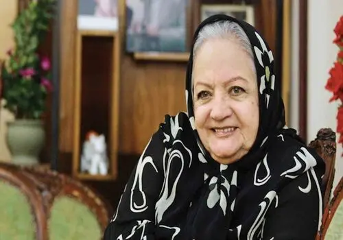عکسی قدیمی از لیلا فروهر در کنار شهلا ریاحی در سال 46
