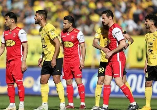  اشک‌های بی امان اوستون اورونوف پس از شکست پرسپولیس مقابل سپاهان + فیلم