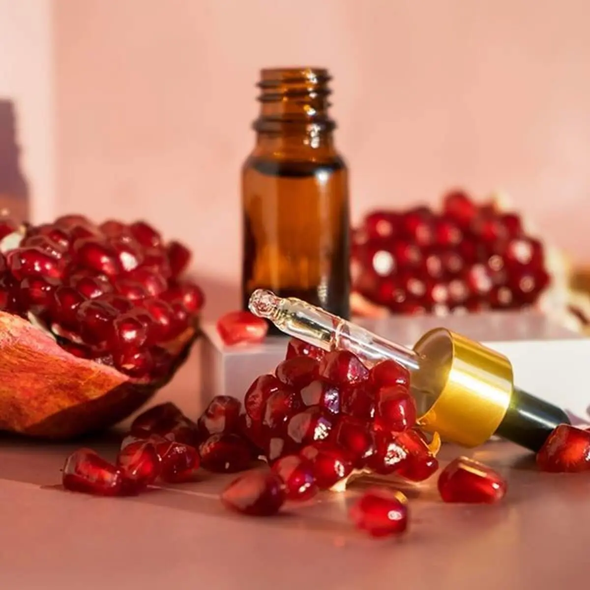روغن هسته انار؛ راز پنهان جوانی و سلامت بدن

