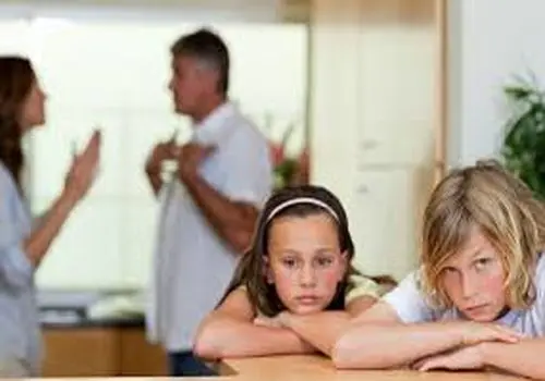 12 باید و نباید رفتار با کودکان هنگام طلاق والدین
