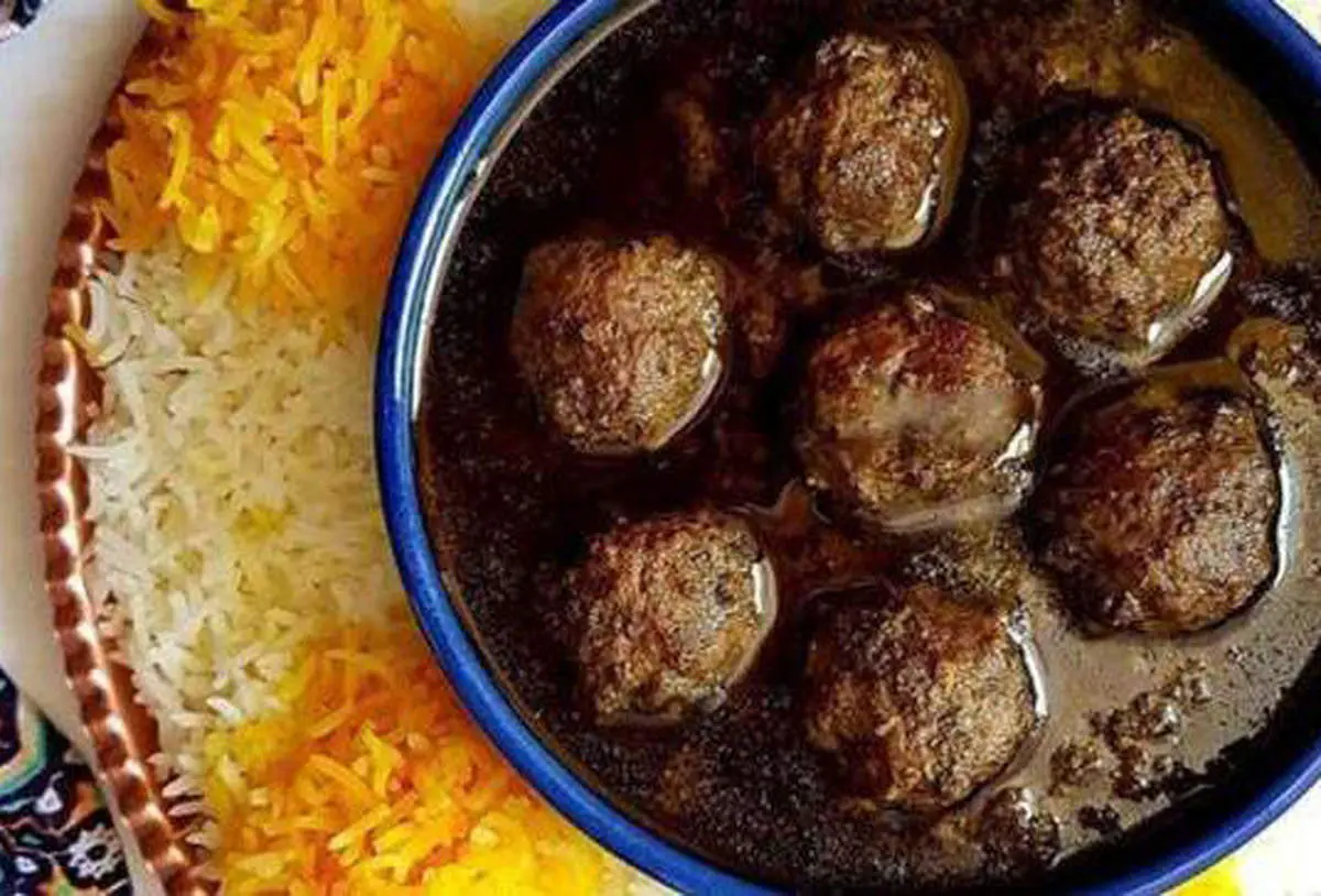 طرز تهیه خورشت فسنجان خوشمزه و مجلسی با گوشت قلقلی
