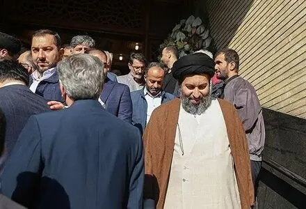 حجت‌الاسلام سید میثم خامنه‌ای در سلامت کامل هستند + عکس
