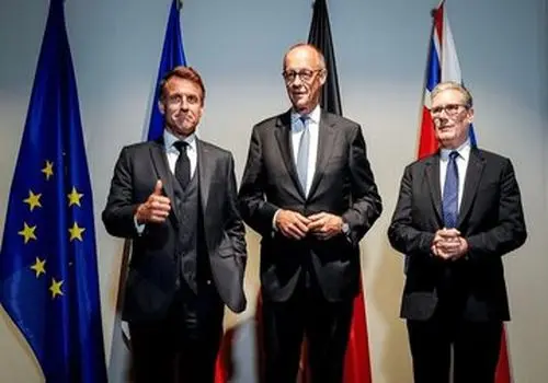 تروئیکای اروپایی هشدار داد: دست به مرزها نزنید