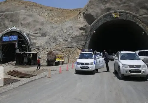 محورهای چالوس و هراز در محاصره ترافیک سنگین
