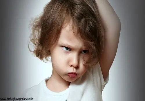 بهترین ابزار برای آموزش و اصلاح رفتار لجبازانه در کودکان چیست؟
