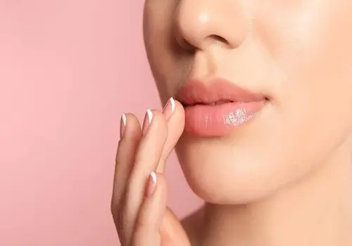 علت ایجاد تبخال بعد از تزریق ژل لب
