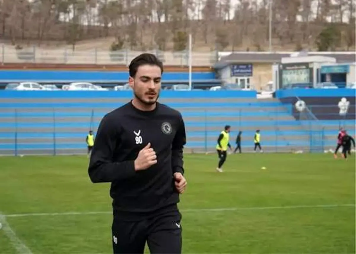 توضیح جنجالی کسری طاهری درباره استوری بعد از منتفی شدن حضور در پرسپولیس