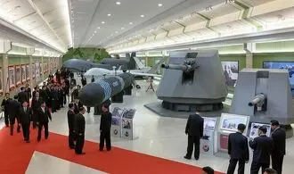 کیم جونگ اون پرده از گنجینه مخفی تسلیحاتی کره شمالی برداشت+تصاویر