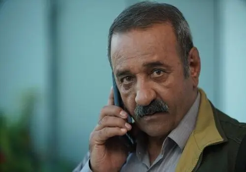 لحظه ای که سد بغض «علی اوسیوند» با صدای دخترش شکست/ویدیو 