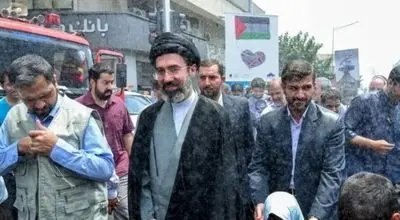 چند تصویر کمتر دیده‌شده از رهبر جدید انقلاب