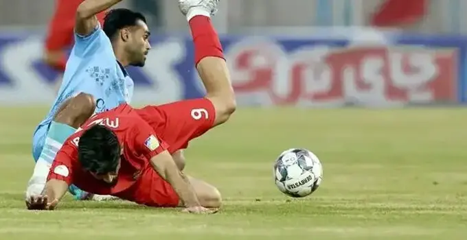 خلاصه بازی چادرملو 0 - تراکتور 2 + حواشی و گل ها