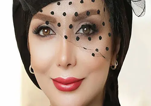 تصویری از نوزادی رویا میرعلمی بازیگر سریال شمعدونی در آغوش پدرش
