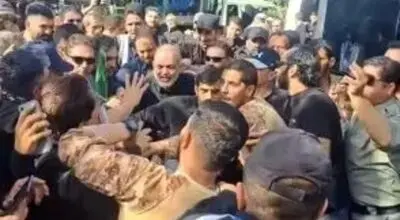 نحوه خروج فرمانده سپاه از محدوده مصلی پربازدید شد/ویدیو 