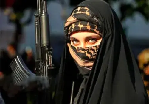 تصاویری متفاوت از دختران جان فدا در تهران