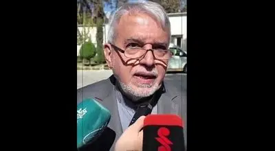 
عصبانیت وزیر پزشکیان از یک خبرنگار/ کسی به شما آموزش نداده وسط حرف من نپرید؟+ فیلم
