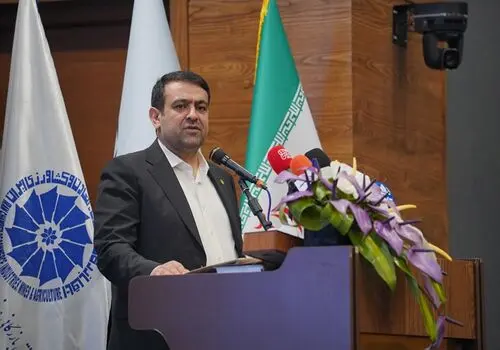 نجارزاده در مراسم افتتاح شعبه کاشان: آیین نامه تامین مالی صنعت نساجی تا دو هفته آینده ابلاغ می شود

