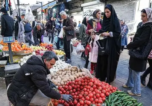 از خرید نقدی تا دفتر نسیه؛ تورم چگونه رفتار خانوارها را تغییر داد؟