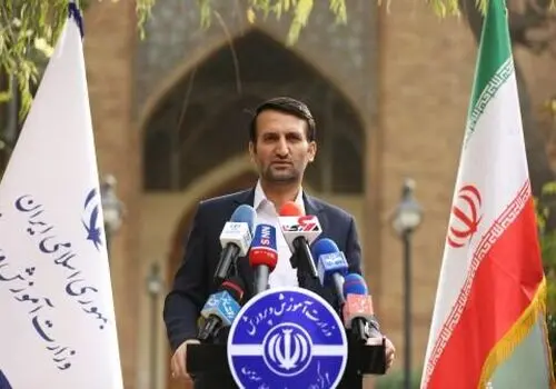 دیدار جمعی از معلمان و فرهنگیان سراسر کشور با رهبر انقلاب/ گزارش تصویری
