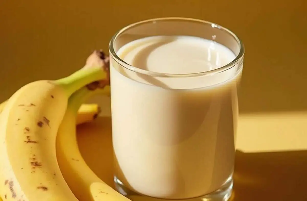 شیر موز، نوشیدنی مغذی با خواص و مضرات مهم