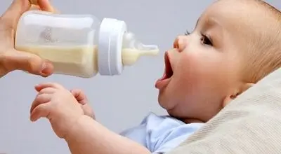 هر رده سنی روزانه چقدر باید شیر مصرف کند؟
