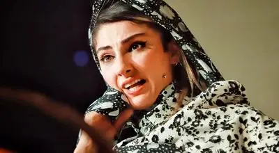 چهرۀ «محیا دهقانی» بازیگر سریال «دو نیمۀ ماه» در 4 سالگی