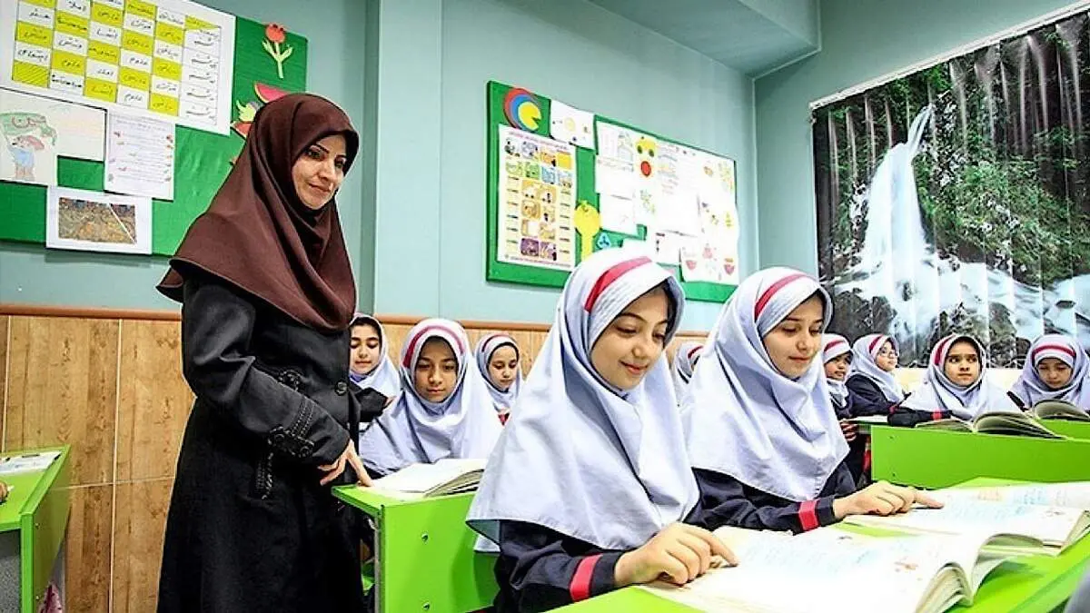 
ساعت تدریس تمام وقت معلمان در مدارس غیرانتفاعی ۲۵ ساعت در هفته شد