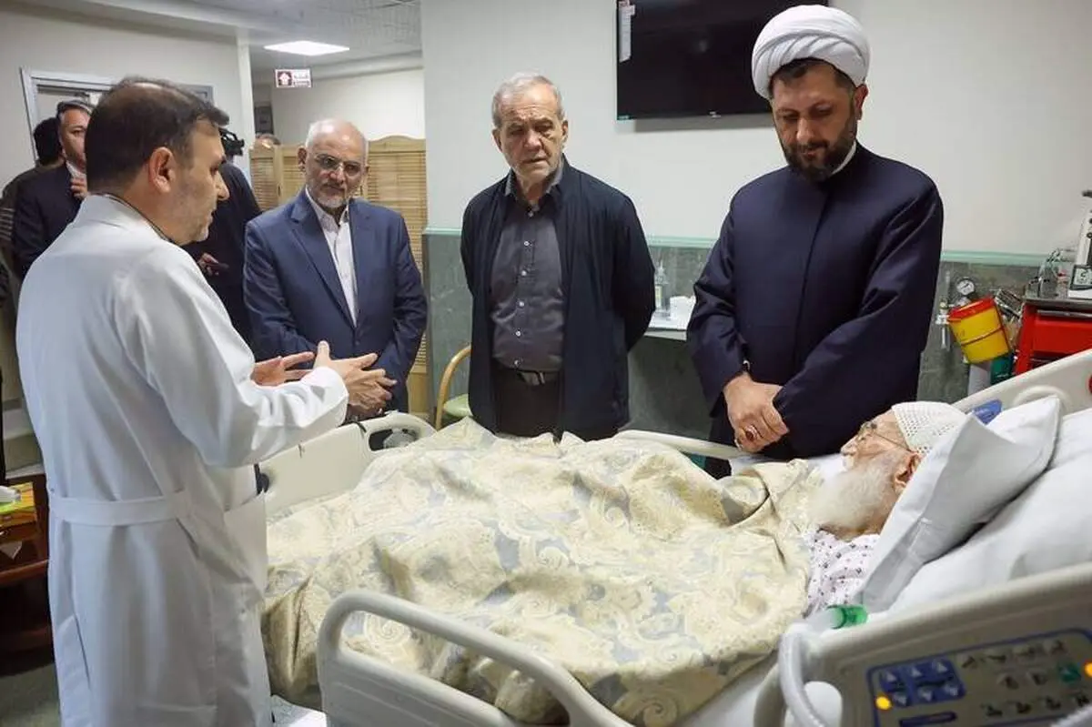 پزشکیان از آیت‌الله نوری همدانی عیادت کرد 