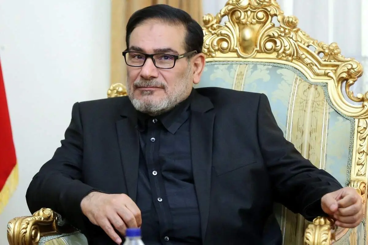 شمخانی: عراقچی با اختیارات کامل راهی عمان است