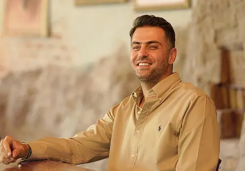 خوش و بش عاشقانه سلطان جنگل با برادرش+ فیلم