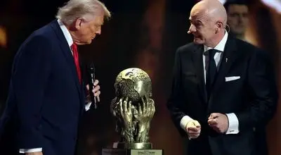  اینفانتینو و ترامپ جوک قرن را نمایش دادند 