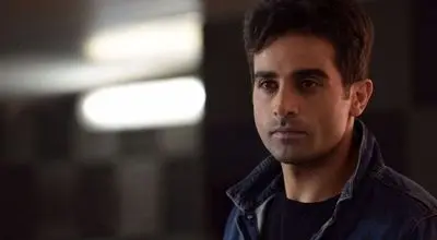 سوگ‌نامه آرمان درویش در سوگ رهبر انقلاب/ برای او که شکوه نه‌گفتن‌ را معنی کرد