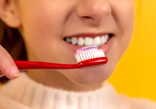 بهترین زمان مسواک زدن؛ قبل یا بعد از صبحانه؟

