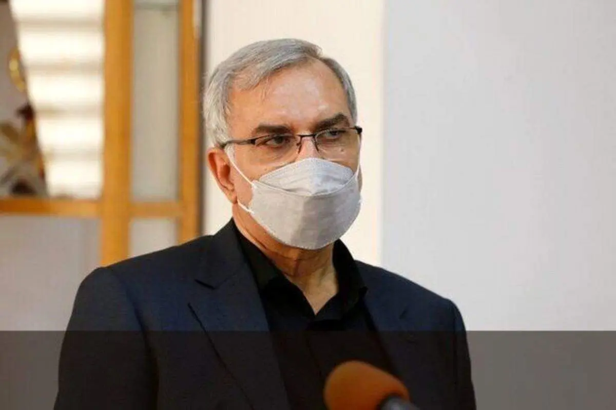 کاشت ناخن و مژه برای پزشکان پرسنل بیمارستان ممنوع شد