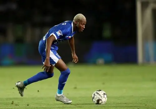 بازگشت ستاره خارجی استقلال به تمرینات + عکس