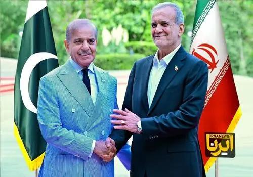 پزشکیان: ملت شریف ایران بدانند خون دختران شهیدمان پایمال نخواهد شد+ عکس