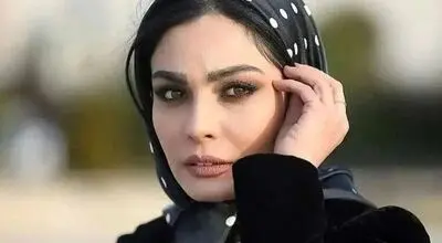 صحرا اسداللهی در روز تولدش خودش را در آغوش گرفت/عکس