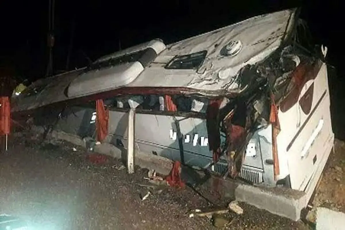 بررسی دو حادثه واژگونی اتوبوس در جاده های کرمان در مجلس