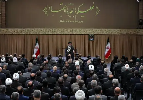 رهبر انقلاب: تصور آمریکا و رژیم صهیونیستی کاملاً اشتباه است؛ آن کسی که ریشه‌کن خواهد شد اسرائیل است