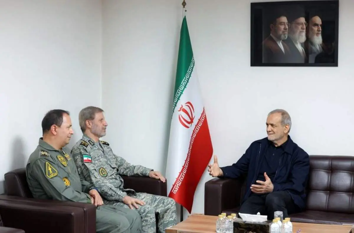 پزشکیان: ارتش با آمادگی عملیاتی بالا اقتدار دفاعی کشور را به نمایش گذاشت