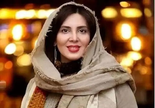 عکسی متفاوت و جذاب از لیلا بلوکات با تم نارنجی!