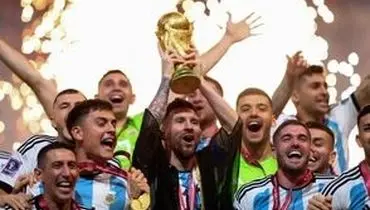 مسی از پیراهن قهرمان جهان رونمایی کرد