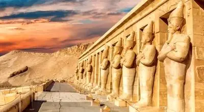 کشف صخره‌نگارۀ 5 هزارساله که ماجرای فتح صحرای سینا توسط فرعون را روایت می‌کند + عکس
