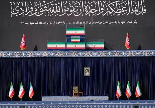 حضور سردار قاآنی در مصلی تهران برای وداع با پیکر رهبر شهید+فیلم