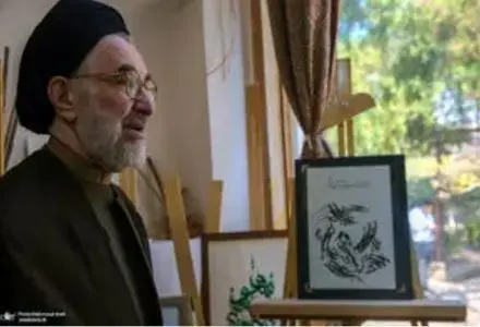 حضور توجه‌برانگیز خانم بازیگر در ختم خواهر خاتمی