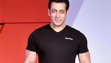 حضور سلمان خان با اسکورت مسلح در خیابان‌های هند!/ویدیو 