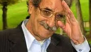 اشک‌های محمود بصیری کنار تندیس داوود رشیدی؛ تصویری از رفاقت پنجاه‌ساله+عکس