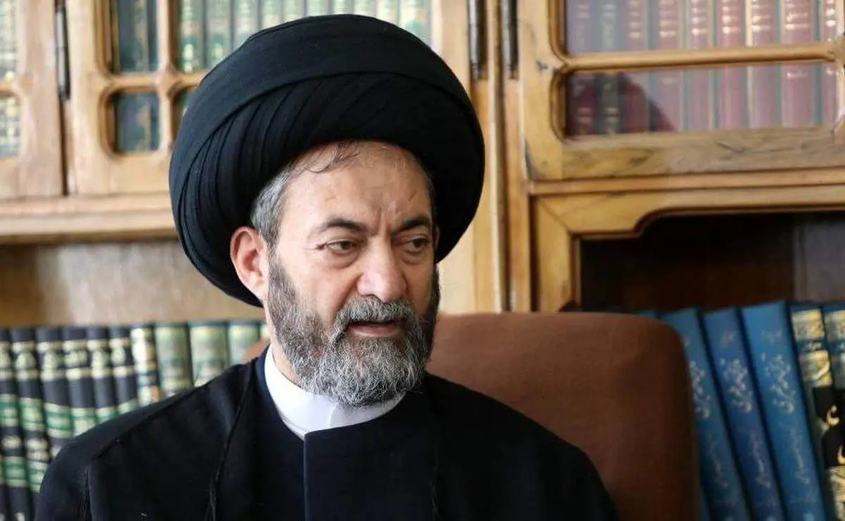 امام جمعه اردبیل: آقای رییسی به ریاست جمهوری برای ریاست نیامدند؛ تعجب می کنم برخیها چطور حریصانه وارد این عرصه میشوند
